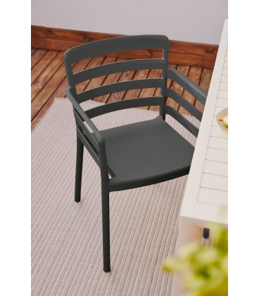 Садовый стул Nariet из черного пластика